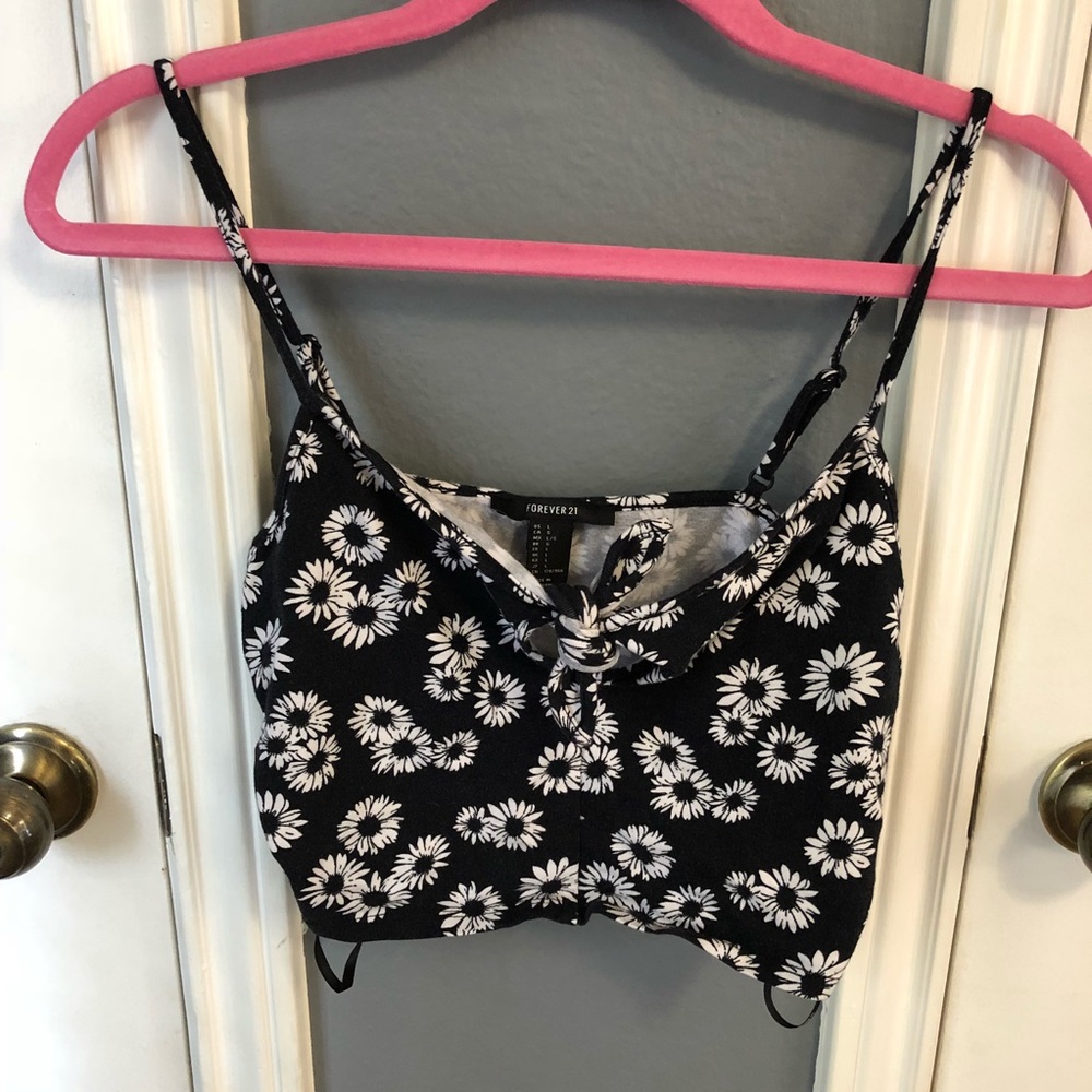 Forever 21 Daisy Crop Top